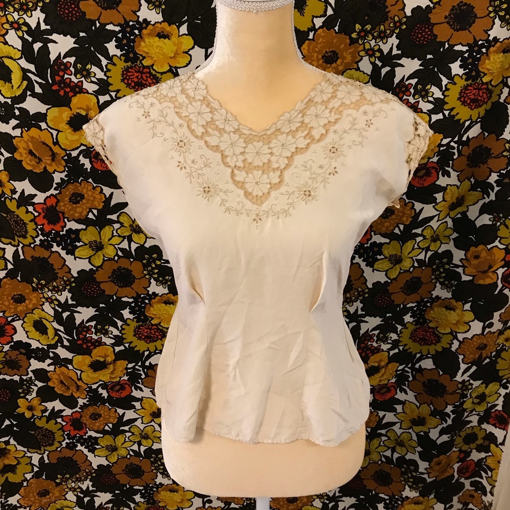 1950’s VINTAGE hand made embroidered work blouse